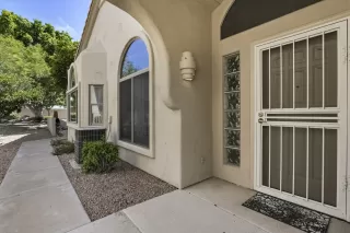 Photo #4: 6078079 Listing