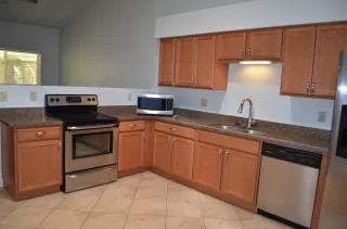 Photo #2: 6078339 Listing