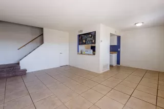 Photo #4: 6078350 Listing