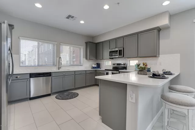 MLS: 6078361 Condo For Sale