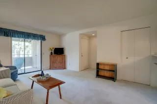 Photo #5: 6078448 Listing 