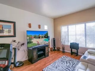 Photo #5: 6078454 Listing