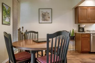 Photo #4: 6078484 Listing