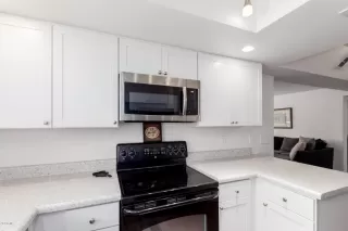 Photo #5: 6078503 Listing