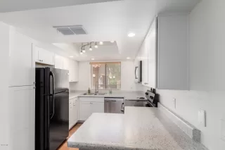 Photo #6: 6078503 Listing