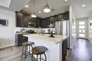 Photo #5: 6078509 Listing