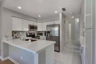 Photo #6: 6078535 Listing