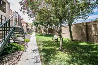 Photo #2: 6078536 Listing