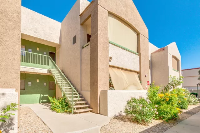 MLS: 6078556 Condo For Sale