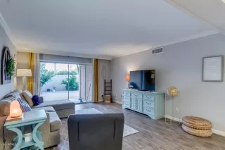 Photo #5: 6078740 Listing 