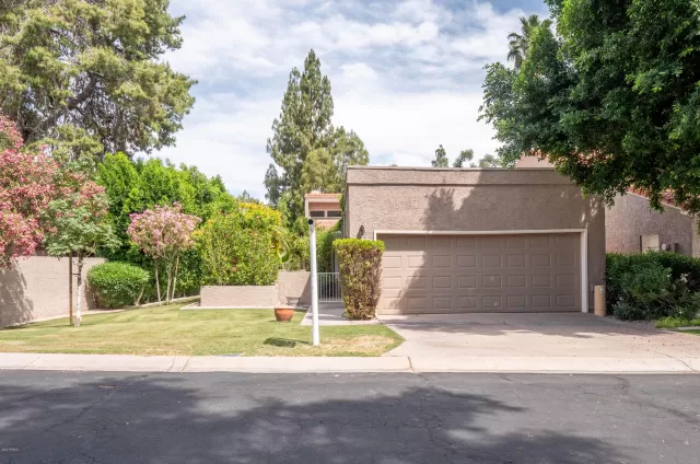 MLS: 6078867 Condo For Sale