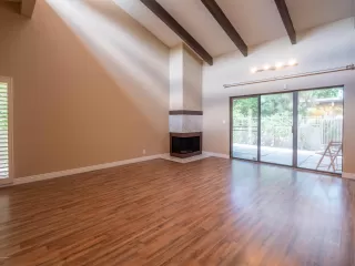 Photo #5: 6078867 Listing