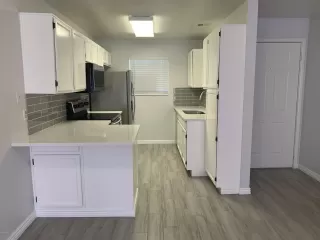 Photo #4: 6078991 Listing