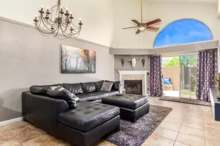 Photo #3: 6079117 Listing