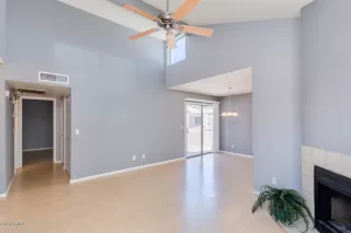 Photo #5: 6079357 Listing