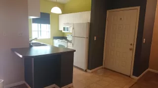 Photo #5: 6079467 Listing