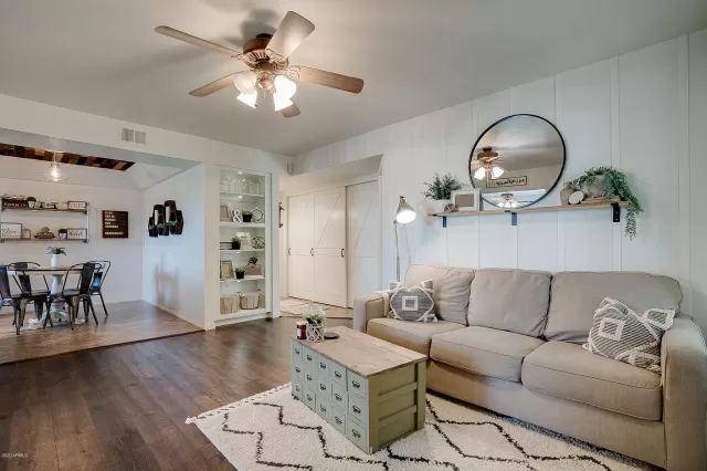 MLS: 6079612 Condo For Sale