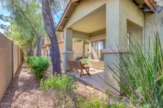 Photo #4: 6079905 Listing