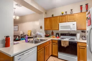Photo #6: 6080140 Listing