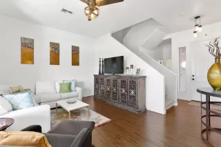 Photo #4: 6080866 Listing 