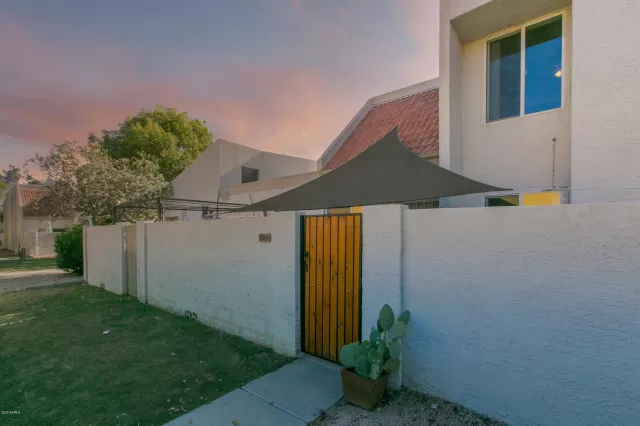 MLS: 6080898 Condo For Sale