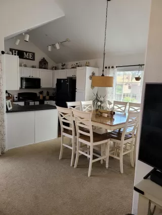 Photo #2: 6081028 Listing