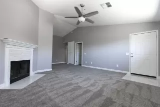 Photo #5: 6081111 Listing