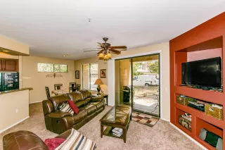 Photo #3: 6081112 Listing