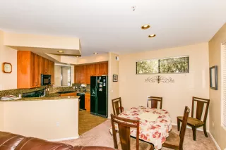 Photo #4: 6081112 Listing