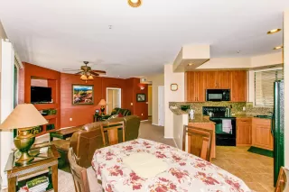 Photo #5: 6081112 Listing