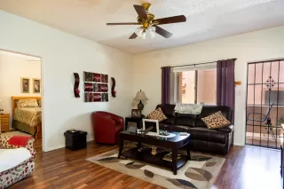 Photo #2: 6081128 Listing