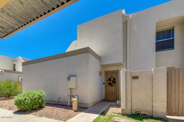 MLS: 6081199 Condo For Sale