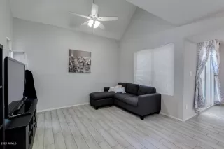 Photo #2: 6081199 Listing 