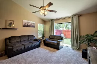 Photo #6: 6081215 Listing