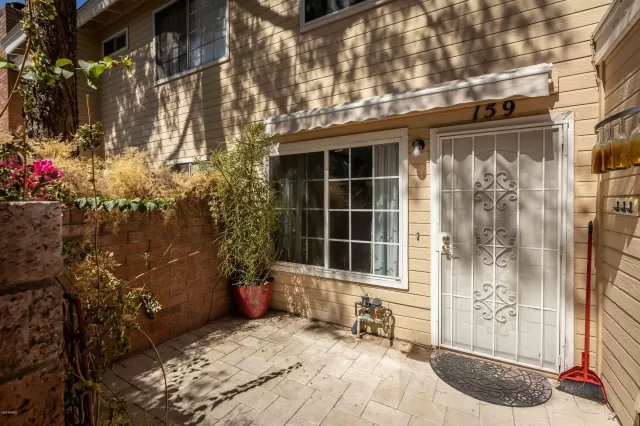 MLS: 6081340 Condo For Sale