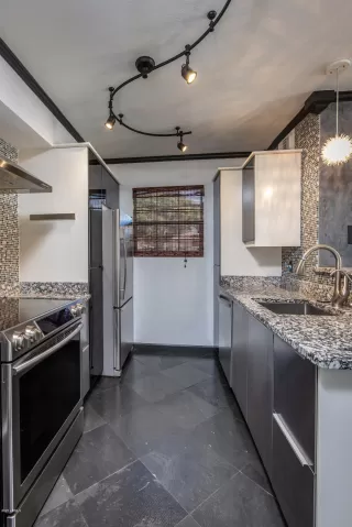 Photo #5: 6081340 Listing