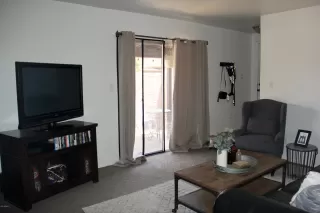 Photo #3: 6081393 Listing