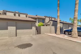 Photo #3: 6081417 Listing