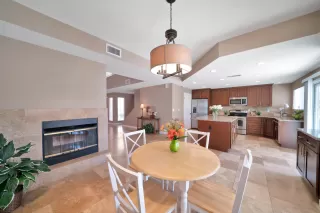 Photo #5: 6081608 Listing