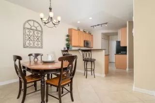 Photo #2: 6081635 Listing 