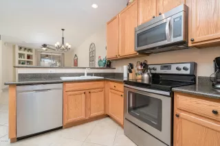 Photo #6: 6081635 Listing 