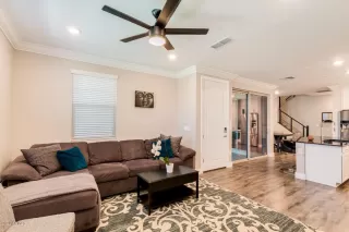 Photo #6: 6081840 Listing