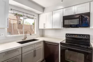 Photo #1: 6081908 Listing