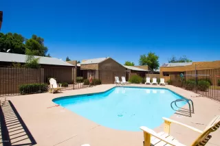 Photo #5: 6081908 Listing