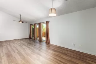 Photo #6: 6081908 Listing