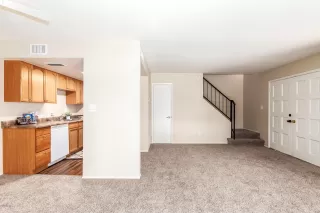 Photo #5: 6081922 Listing