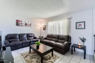 Photo #5: 6081956 Listing