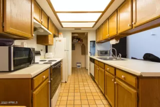 Photo #6: 6082022 Listing