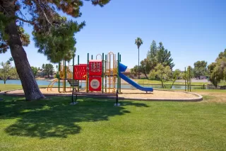 Photo #5: 6082109 Listing