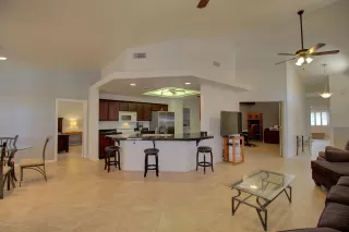 Photo #5: 6082180 Listing